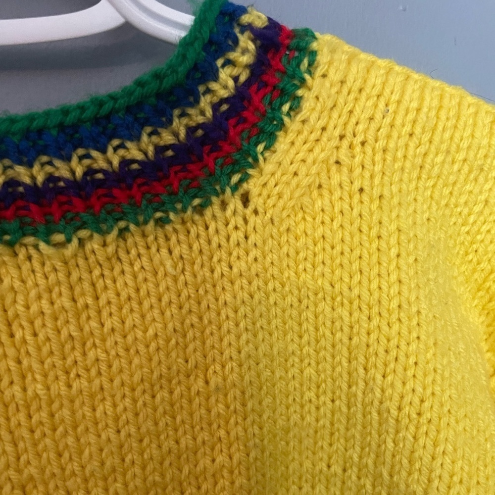 Hand knit colour block dinosaur toddler pull over sweater - Picture 2 of 10